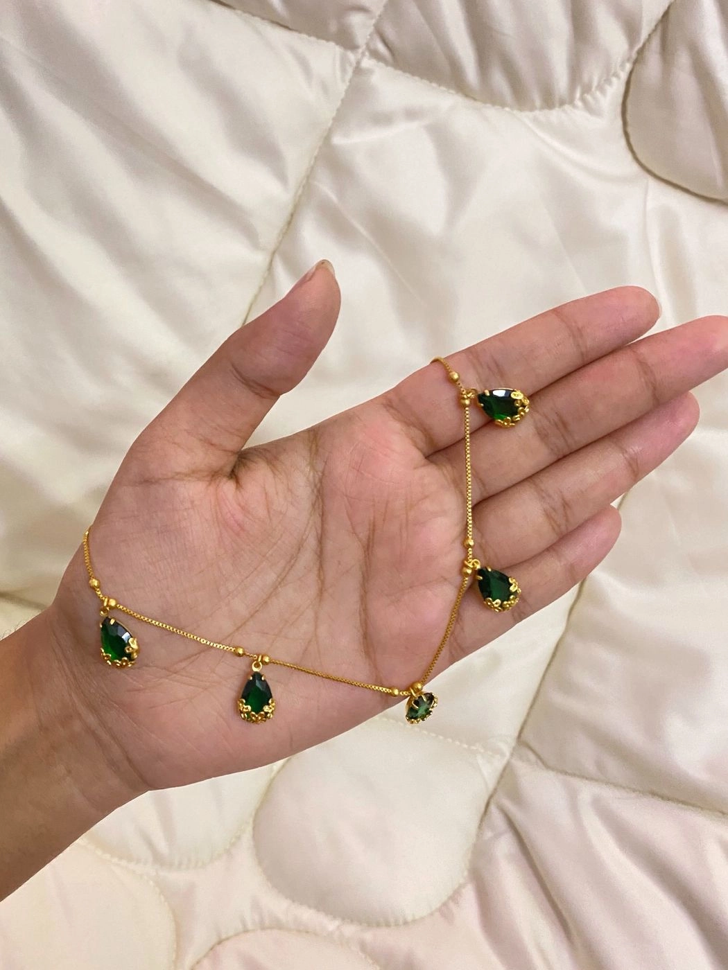 Bottle green drop neck chain 1