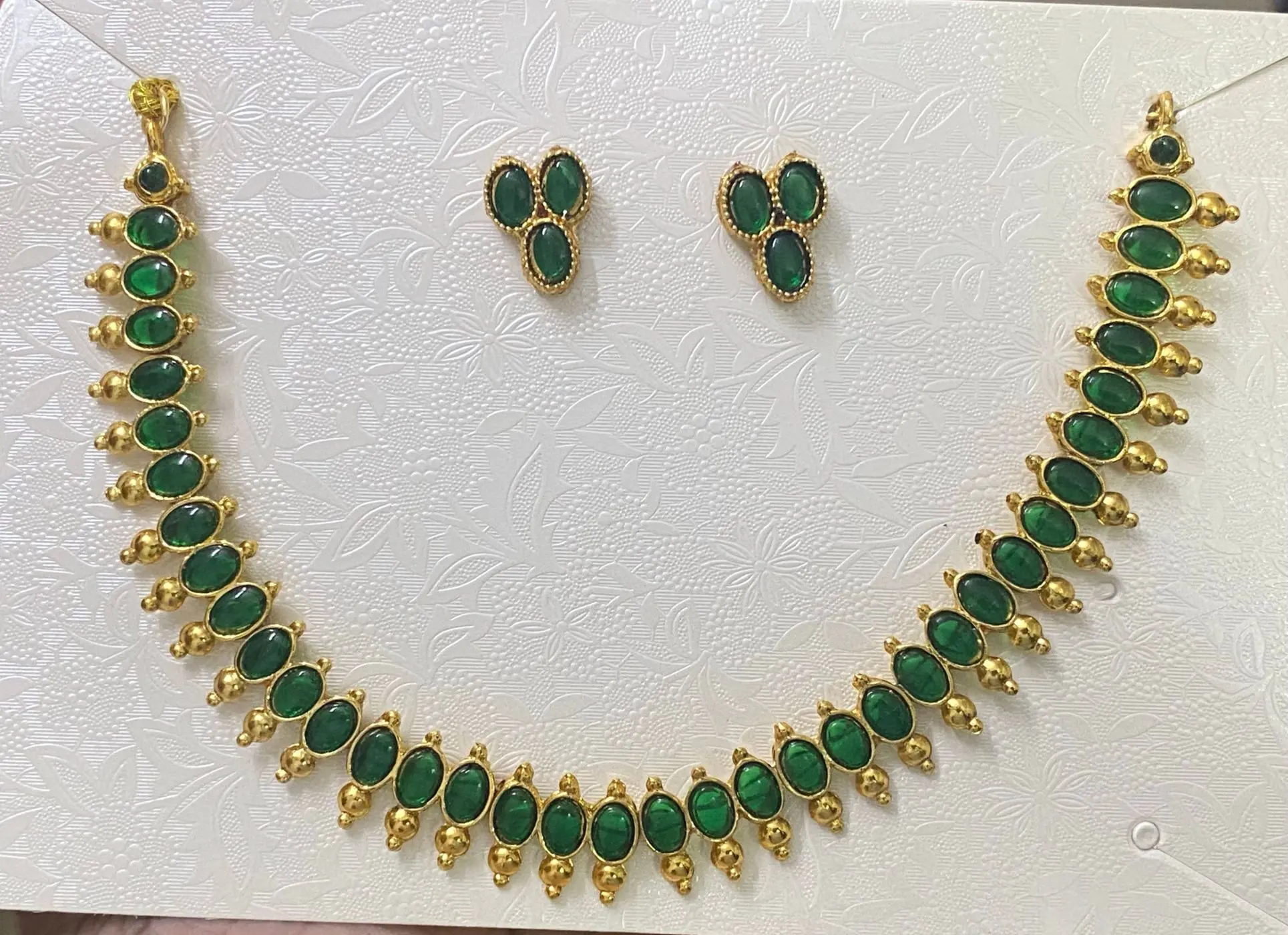 Bottle Green stone necklace 2