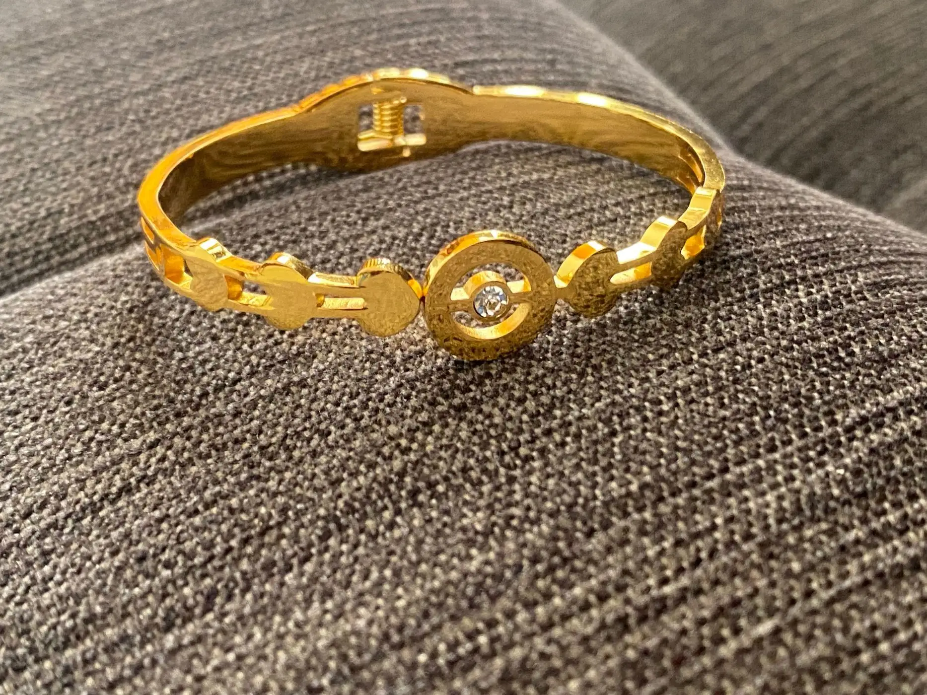 Roman luxe bracelet 1