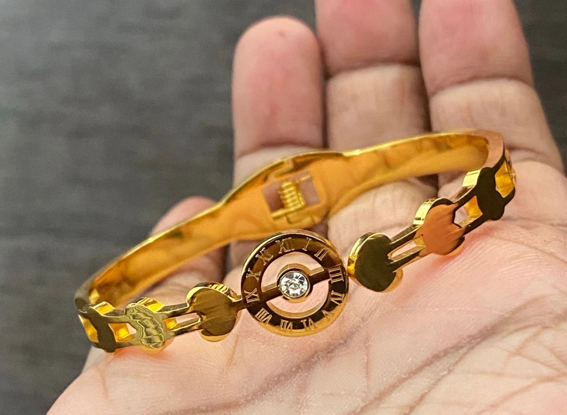 Roman luxe bracelet 4