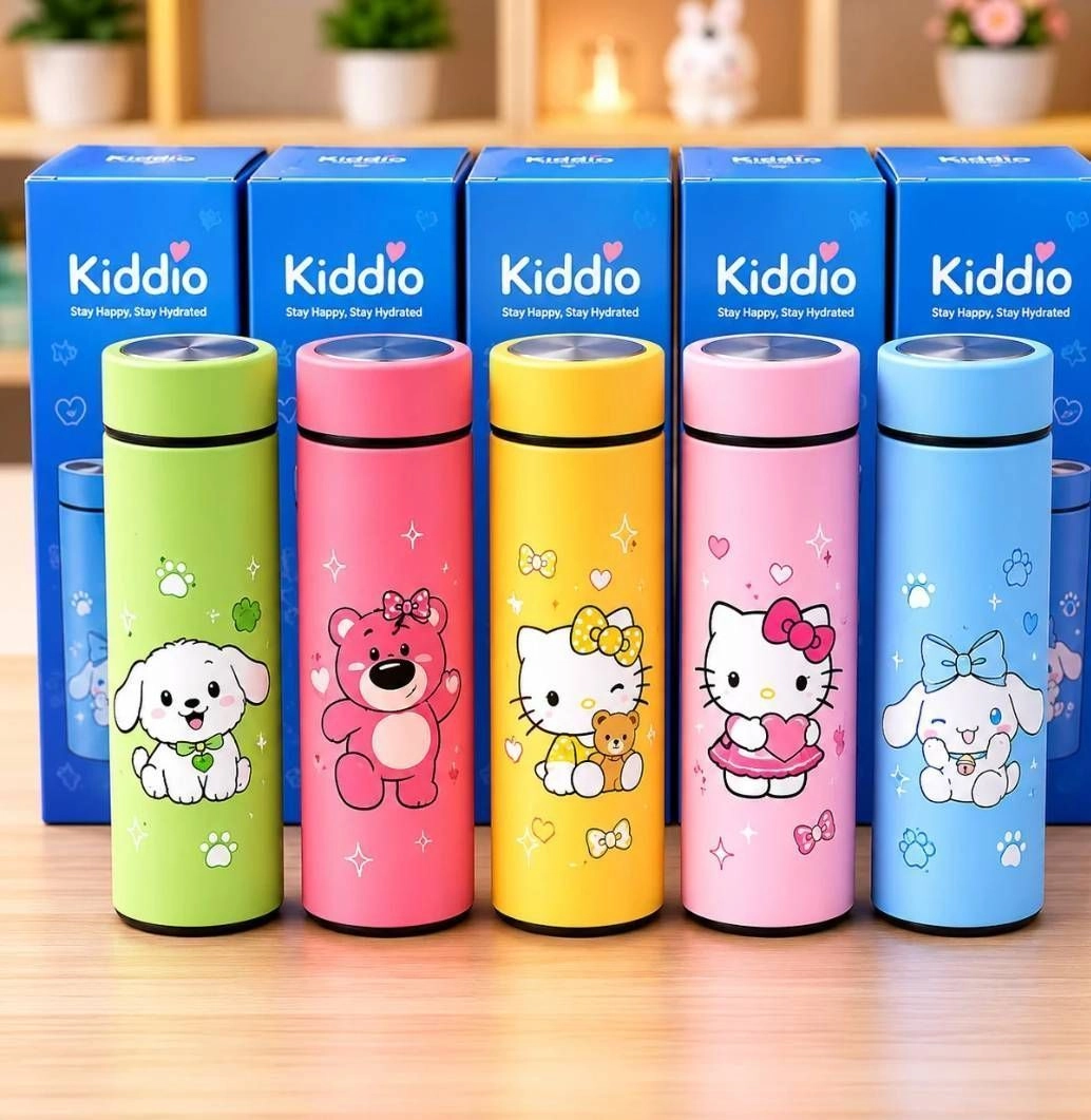 Kiddo glass water bottle with strong plastic outer shield 1
