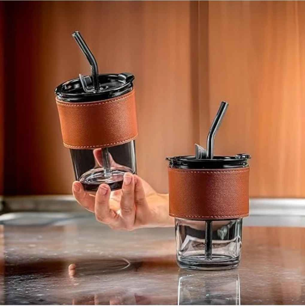 Glass tumbler with lid and straw 2