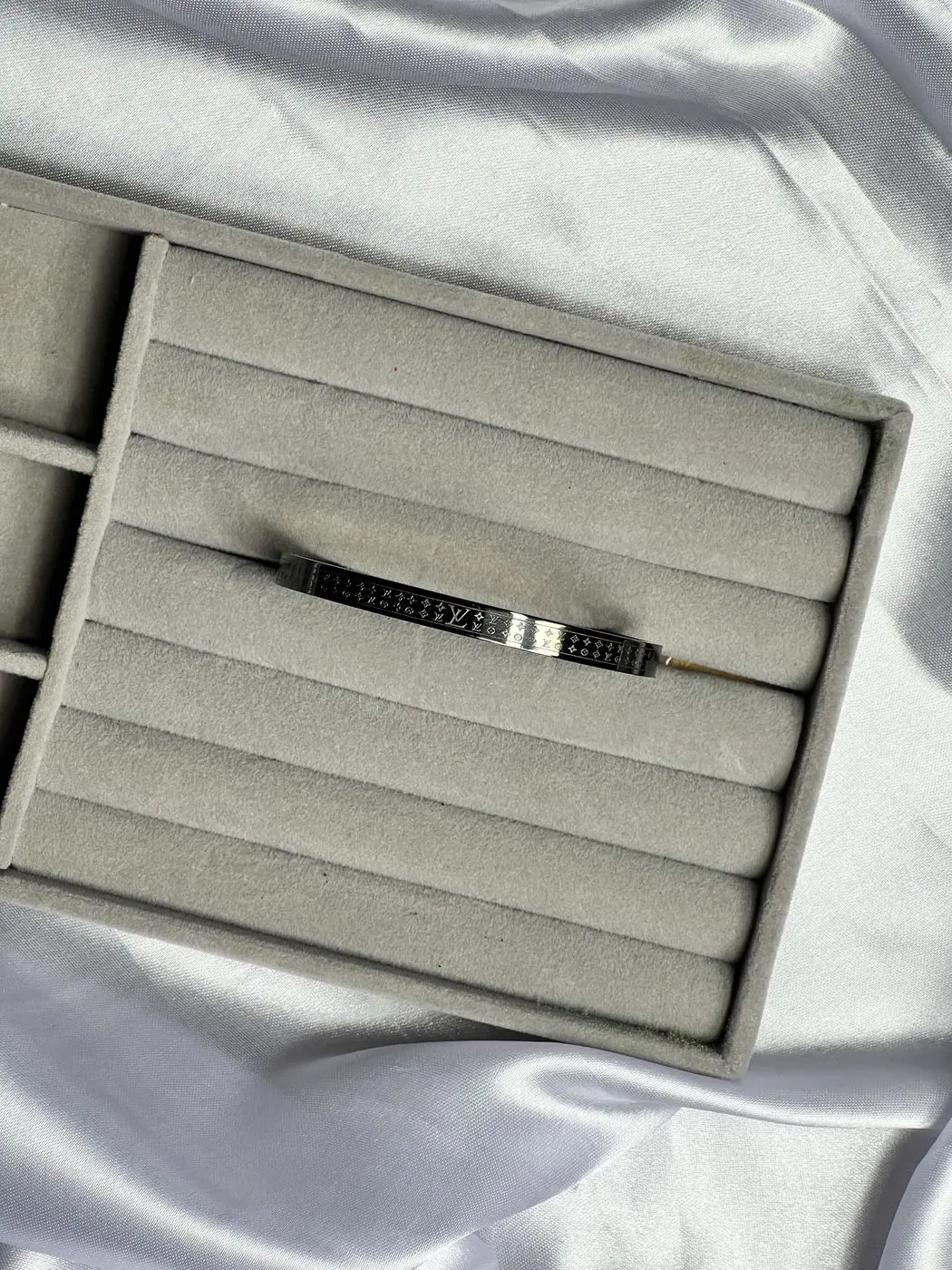 Bangle 1