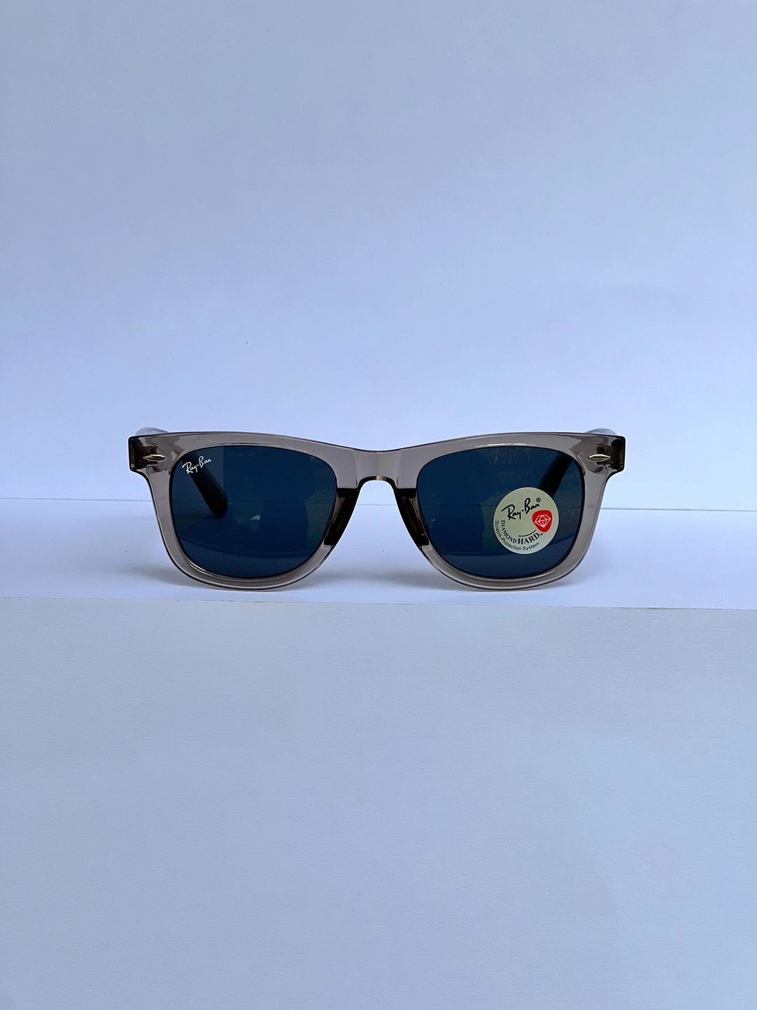 Ray-Ban Wayfarer polished grey 1