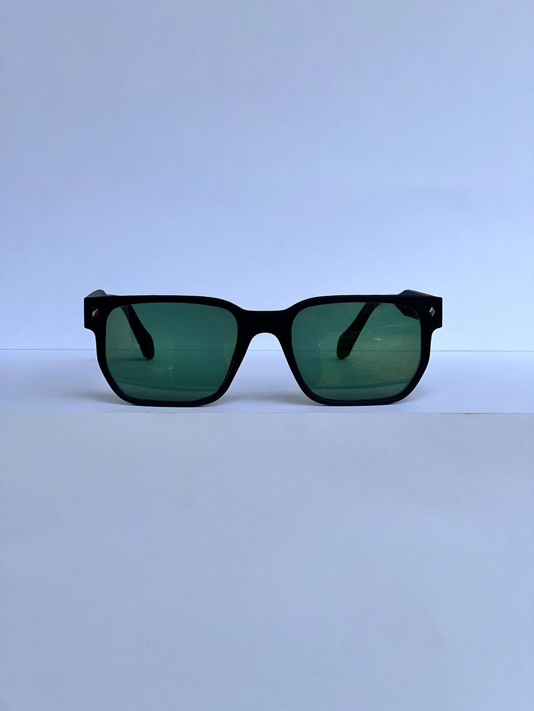 Specs Green 1