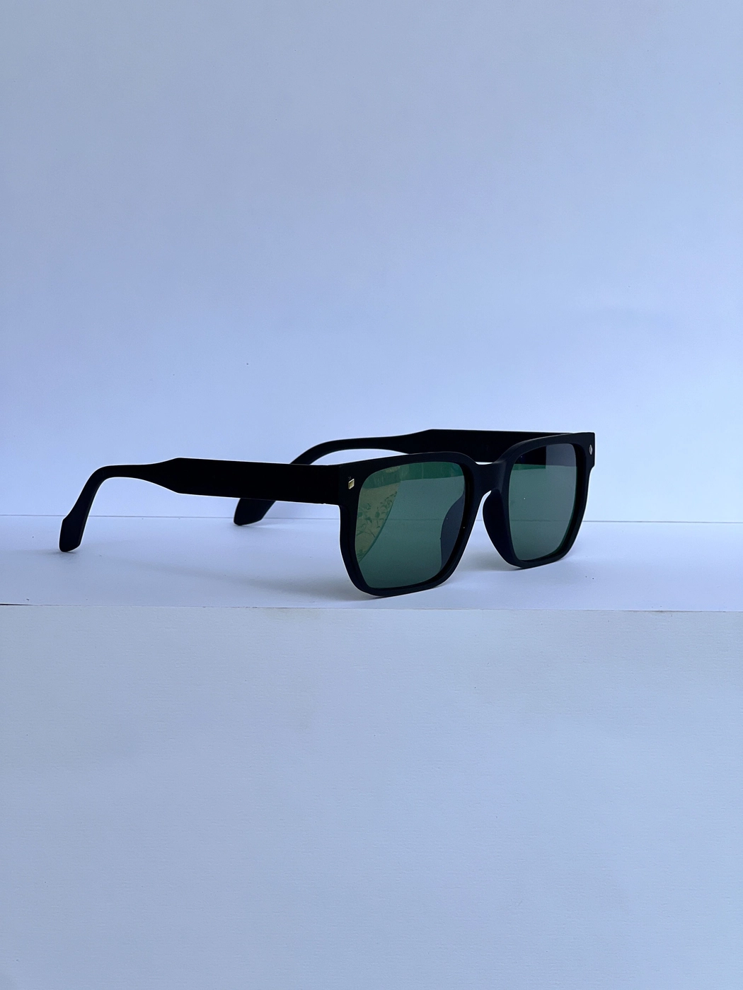 Specs Green 2