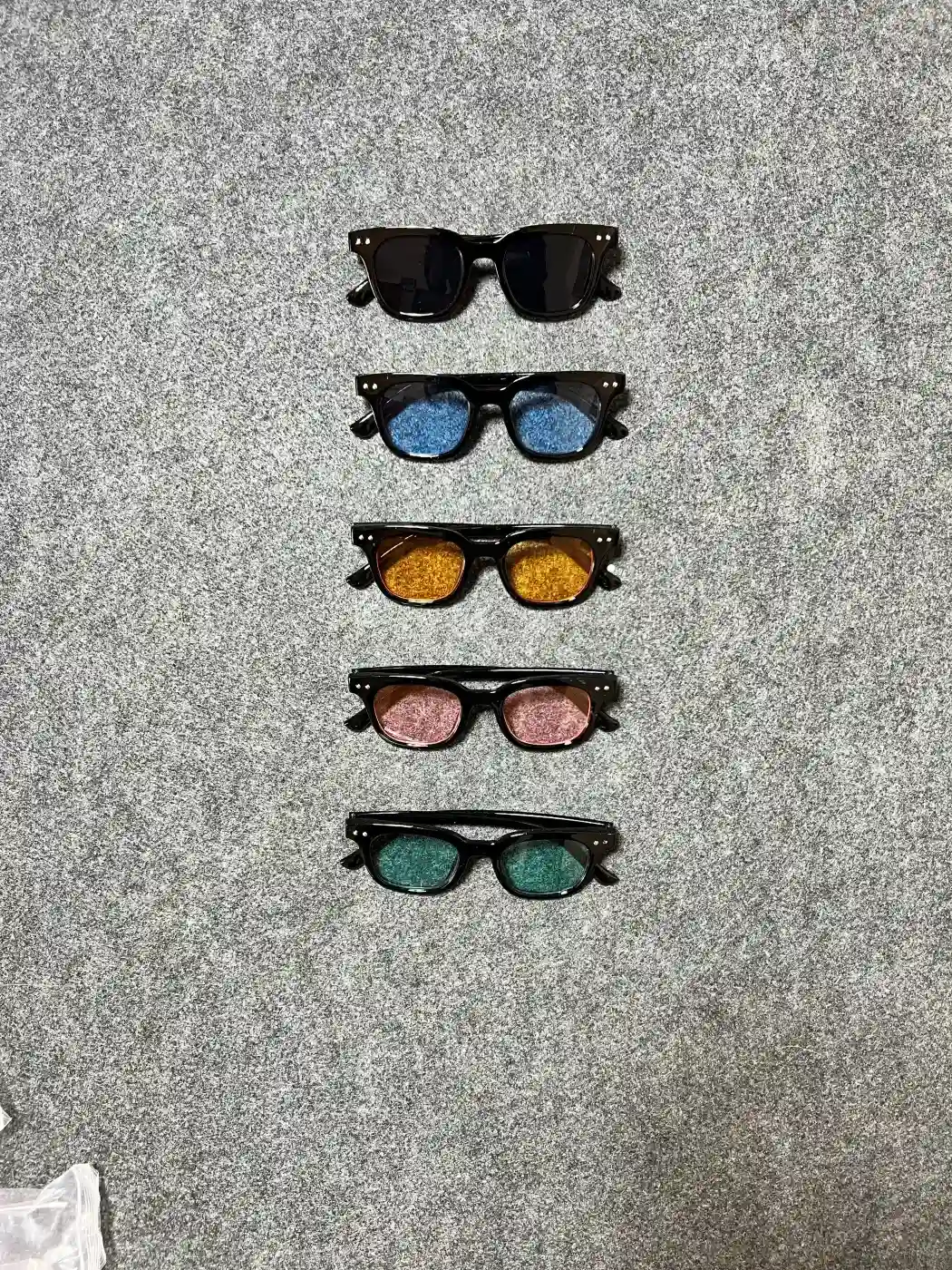 5 Shades Specs 3