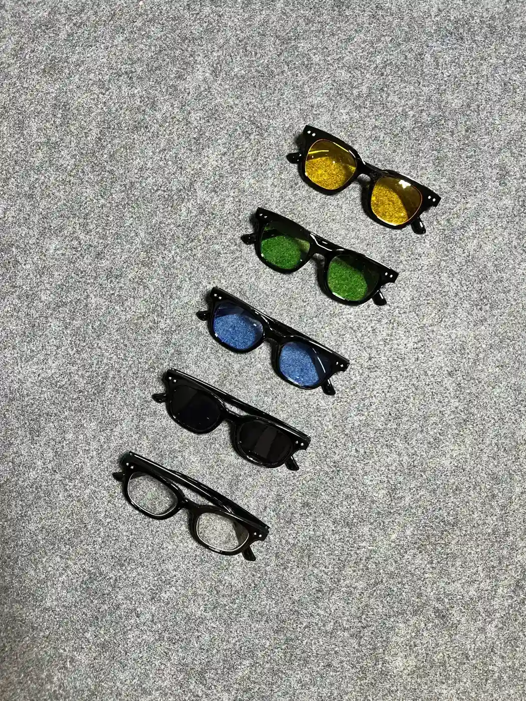 5 Shades Specs 3