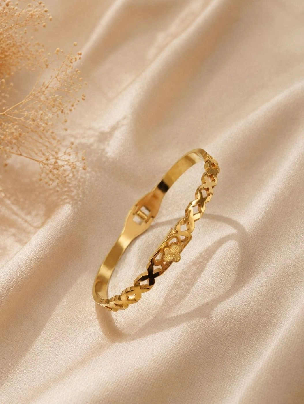 STAINLESS STEEL BANGLE