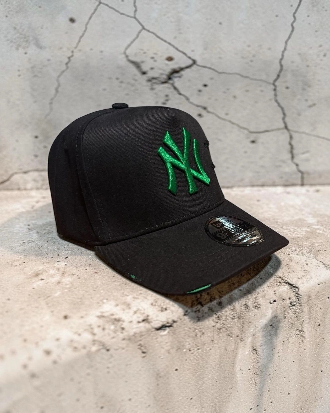 NY BLACK DISTRESSED (adjustable) 1