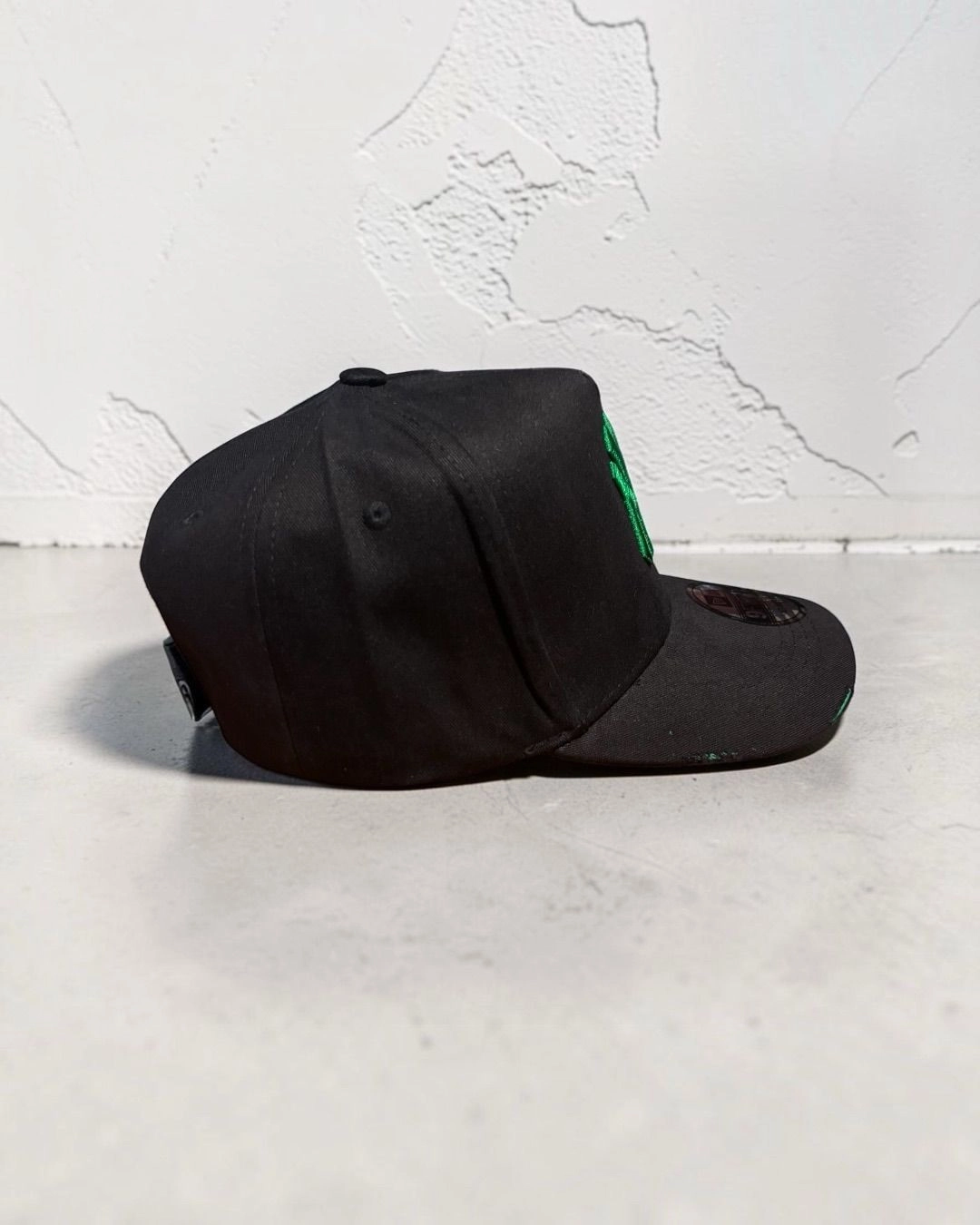 NY BLACK DISTRESSED (adjustable) 3