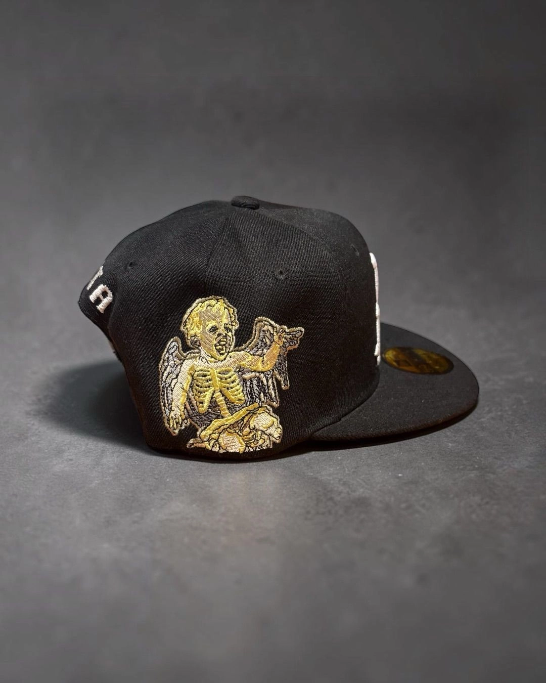 LA EMBROIDERED (CHERUB) (adjustable)