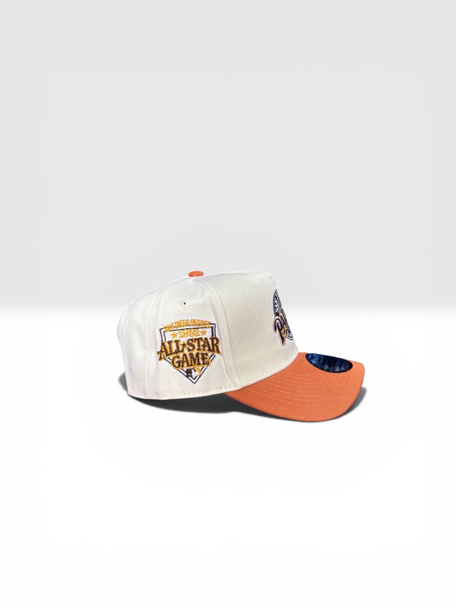 PADRES OFF WHITE (adjustable) 3