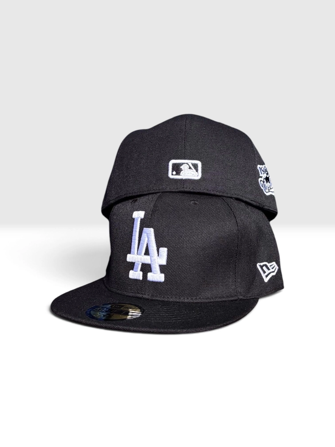 La World Series (fitted) 3