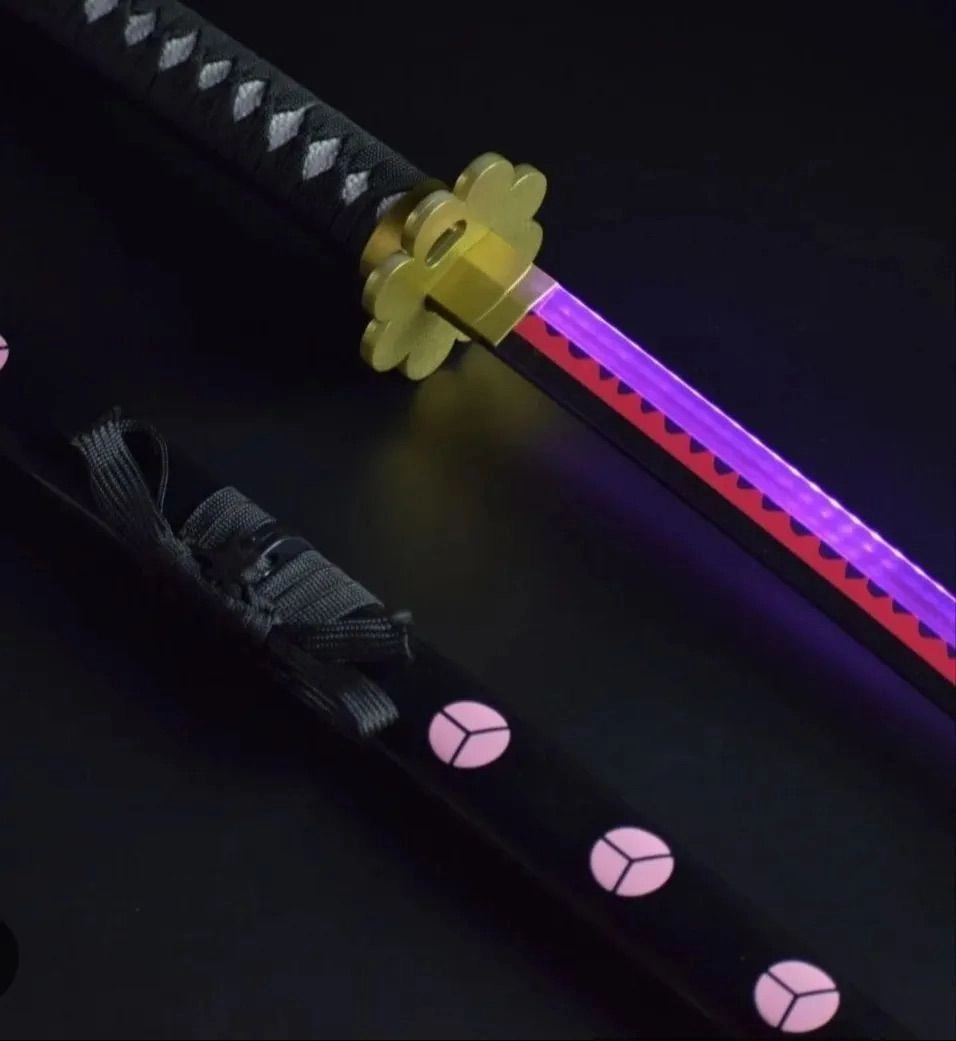 Zoro Black Shushui LED Wooden Katana (104cm) 1