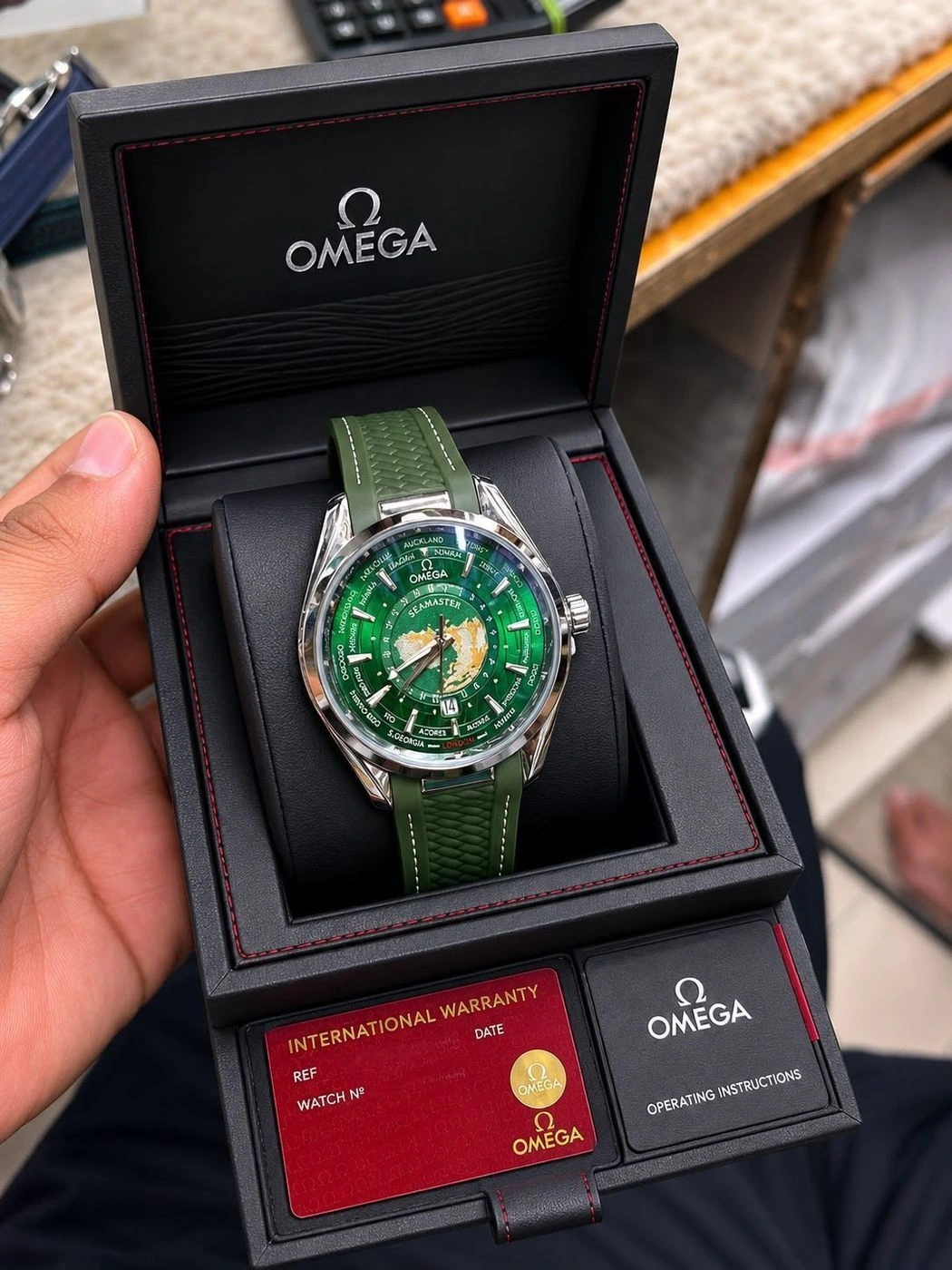 Omega Seamaster Aqua Terra 150M Co-Axial Master Chronometer GMT Worldtimer 43 mm
