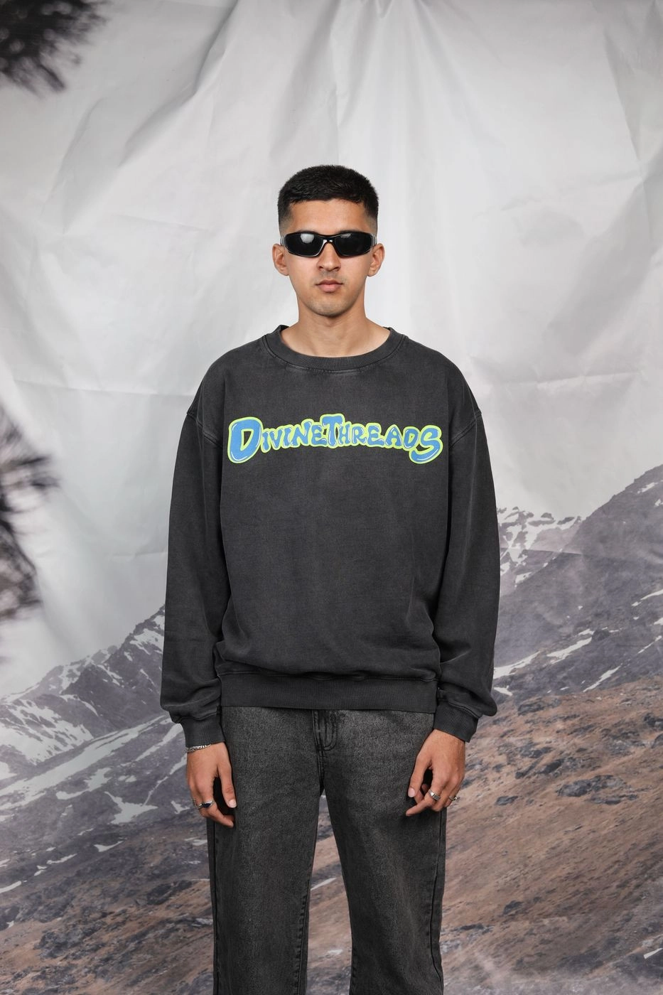 Skull series washed wide neck sweatshirt 3