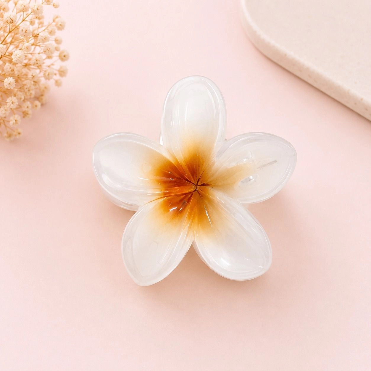 White daisy medium claw clip