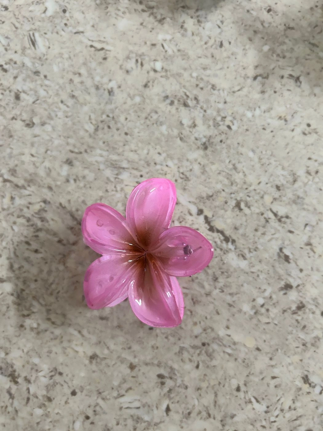 Pink Daisy medium clawclip