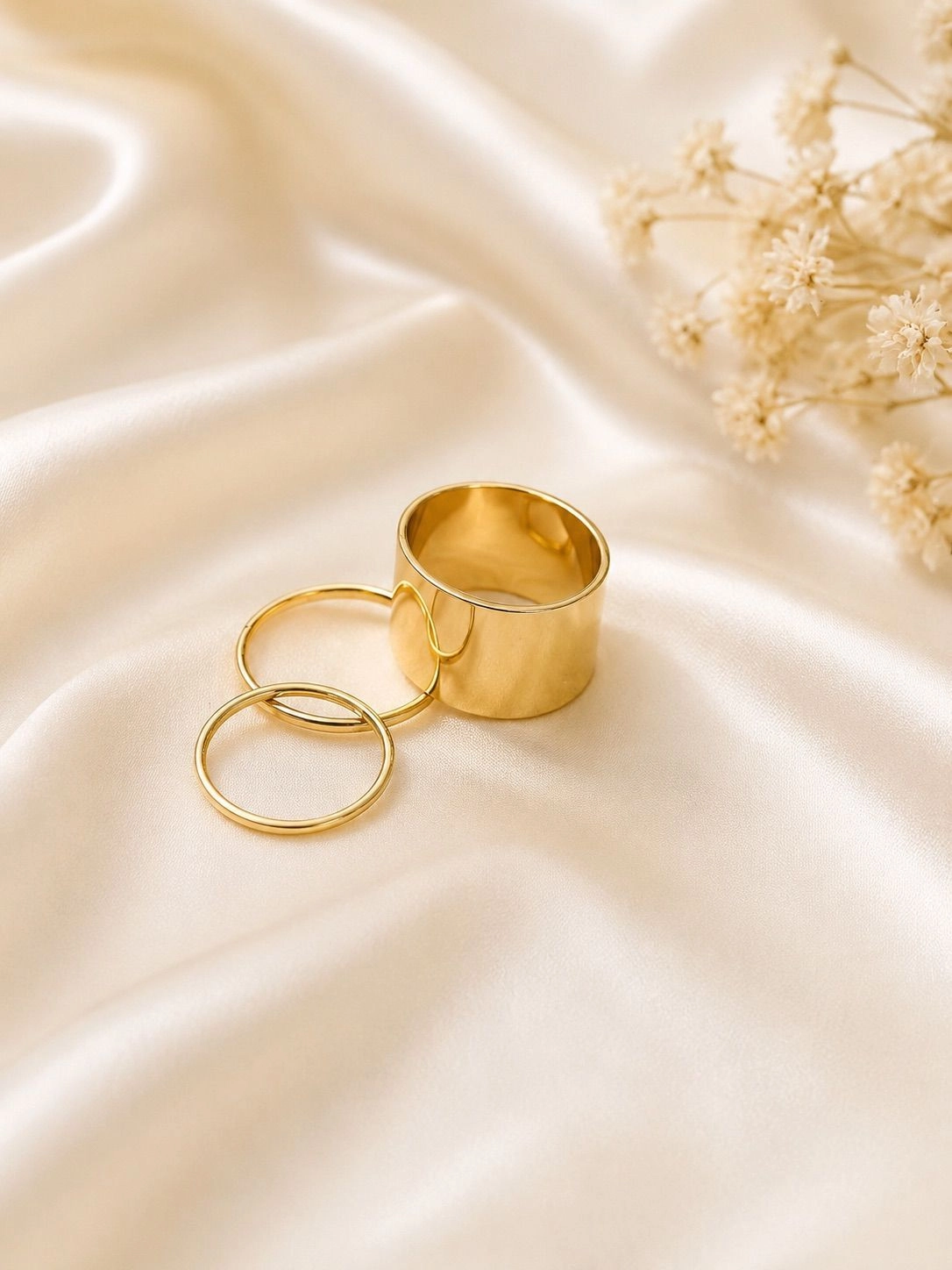 Triple finger ring