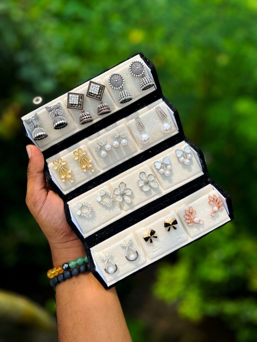 12 pair earring with box