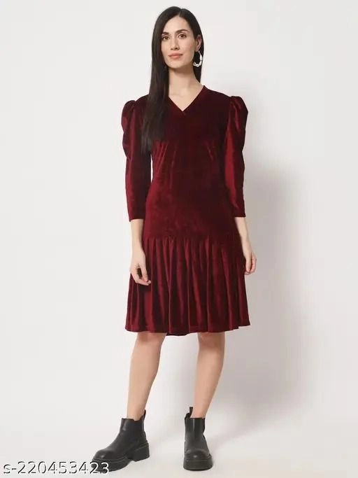 Aqil Winter Velvet Maroon Dress 2