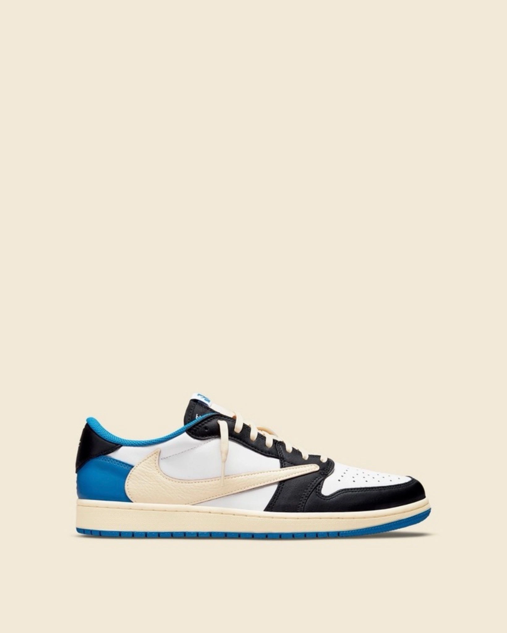 AIR JORDAN RETRO 1 LOW TRAVIS (FRAGMENT) 1