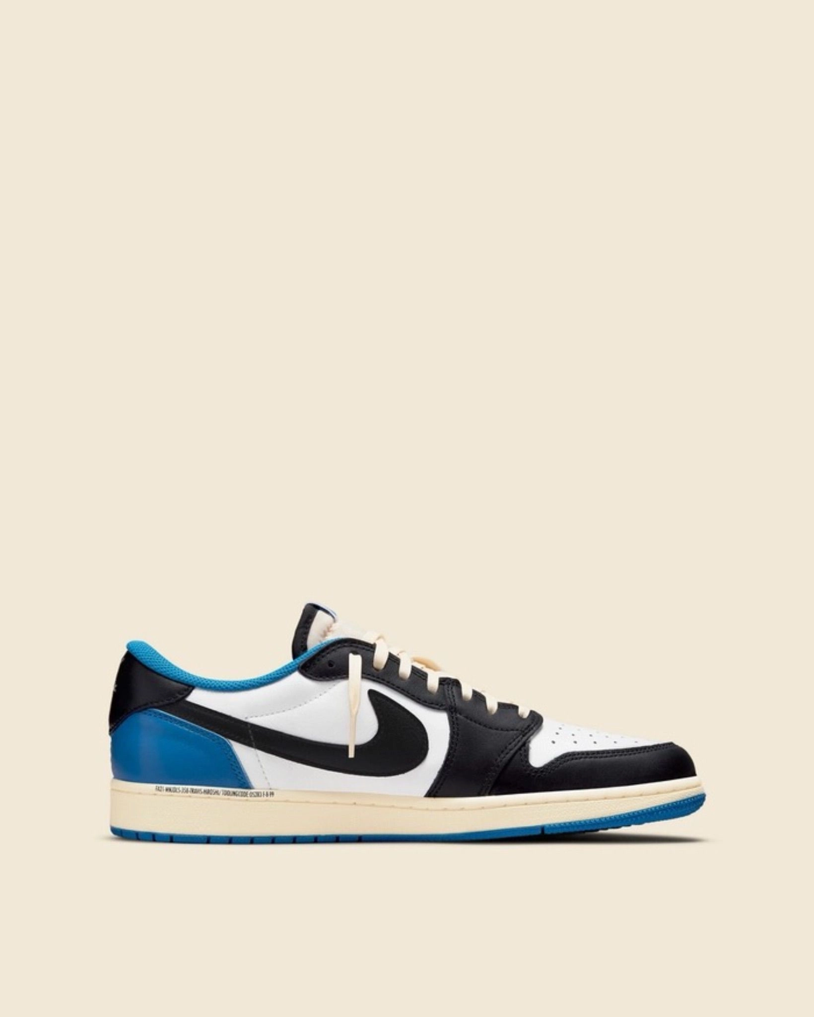 AIR JORDAN RETRO 1 LOW TRAVIS (FRAGMENT) 3