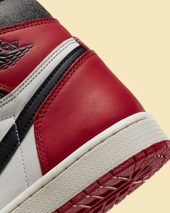 AIR JORDAN RETRO 1 HIGH (LOST & FOUND) 5