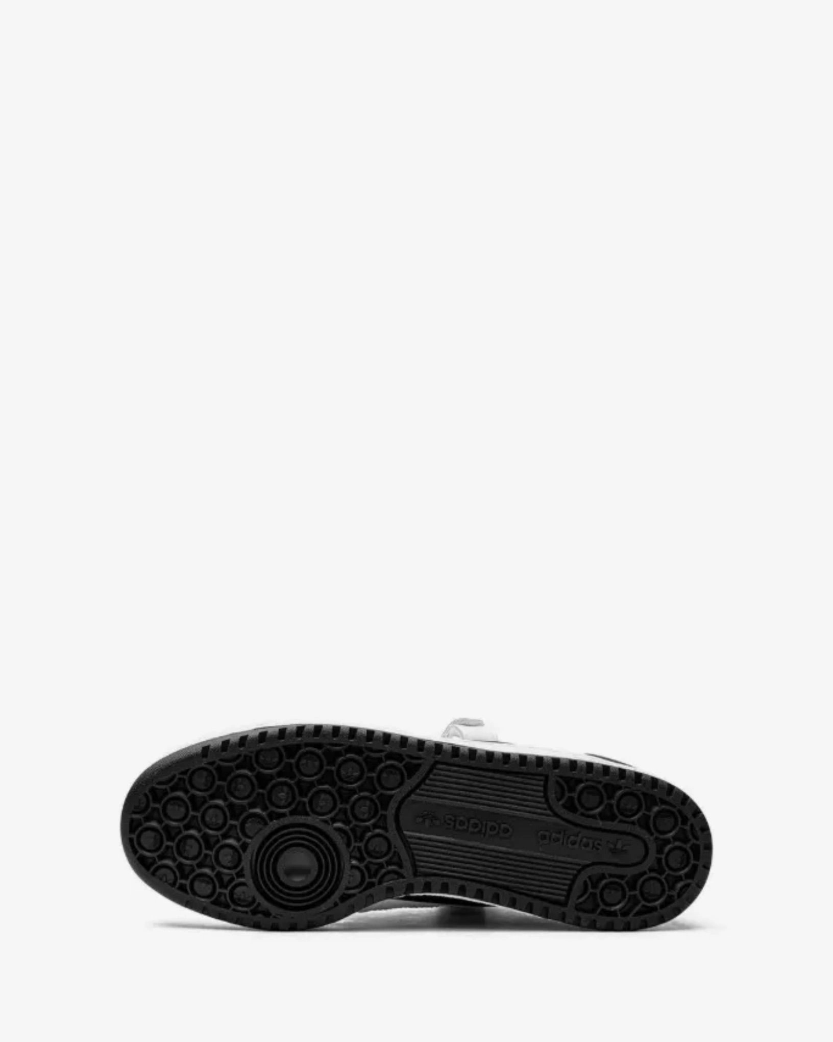 Forum Low White Black 4