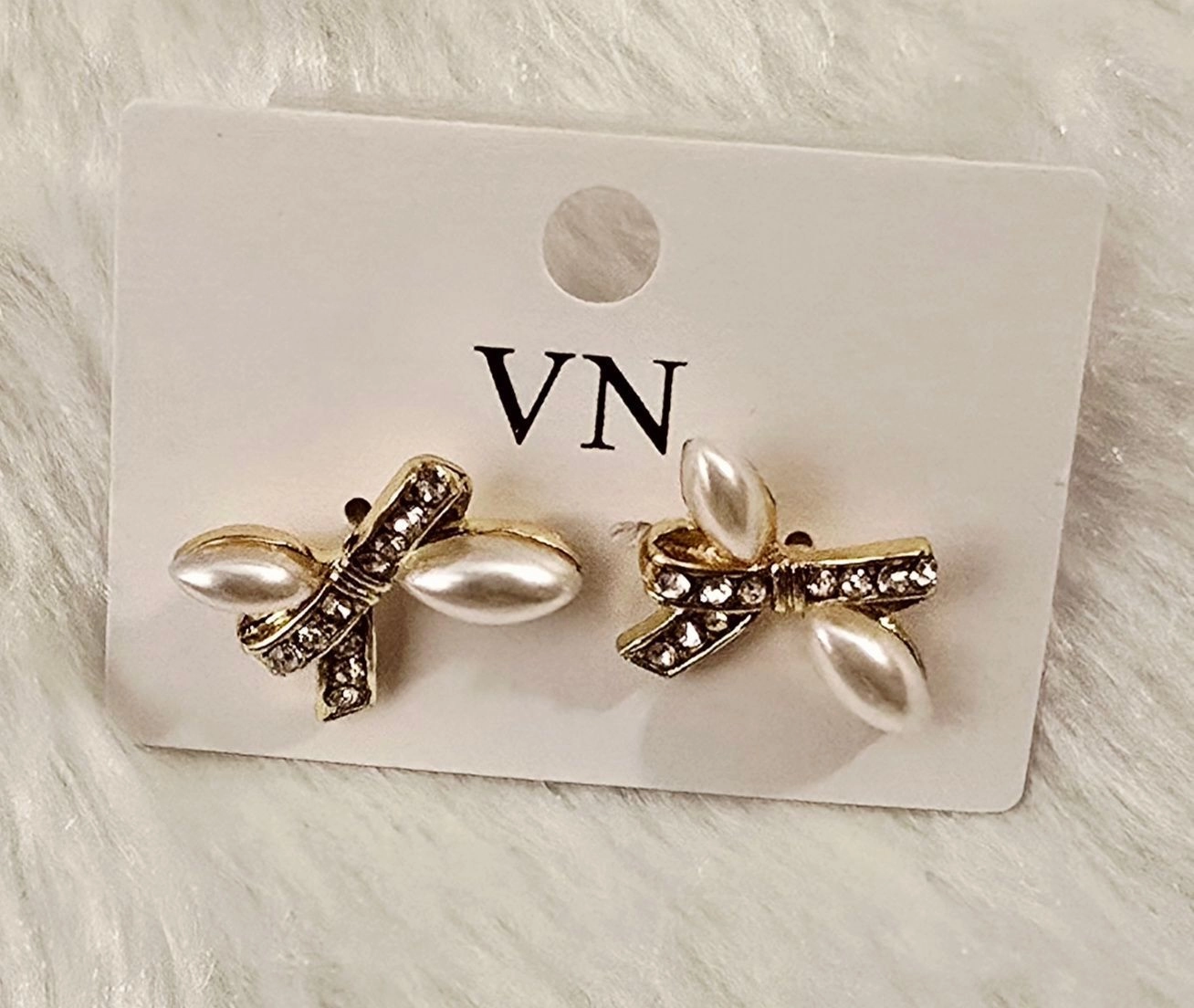 Korean-Bow-Tie With White Pearl Like Stud