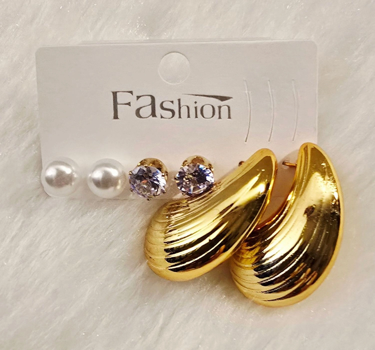 Gold-Toned Shell Combo