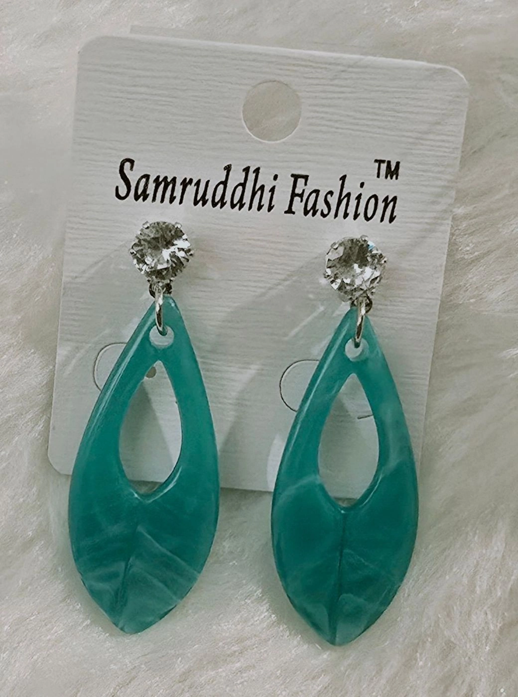 Elegant hollow teardrop statement design 7