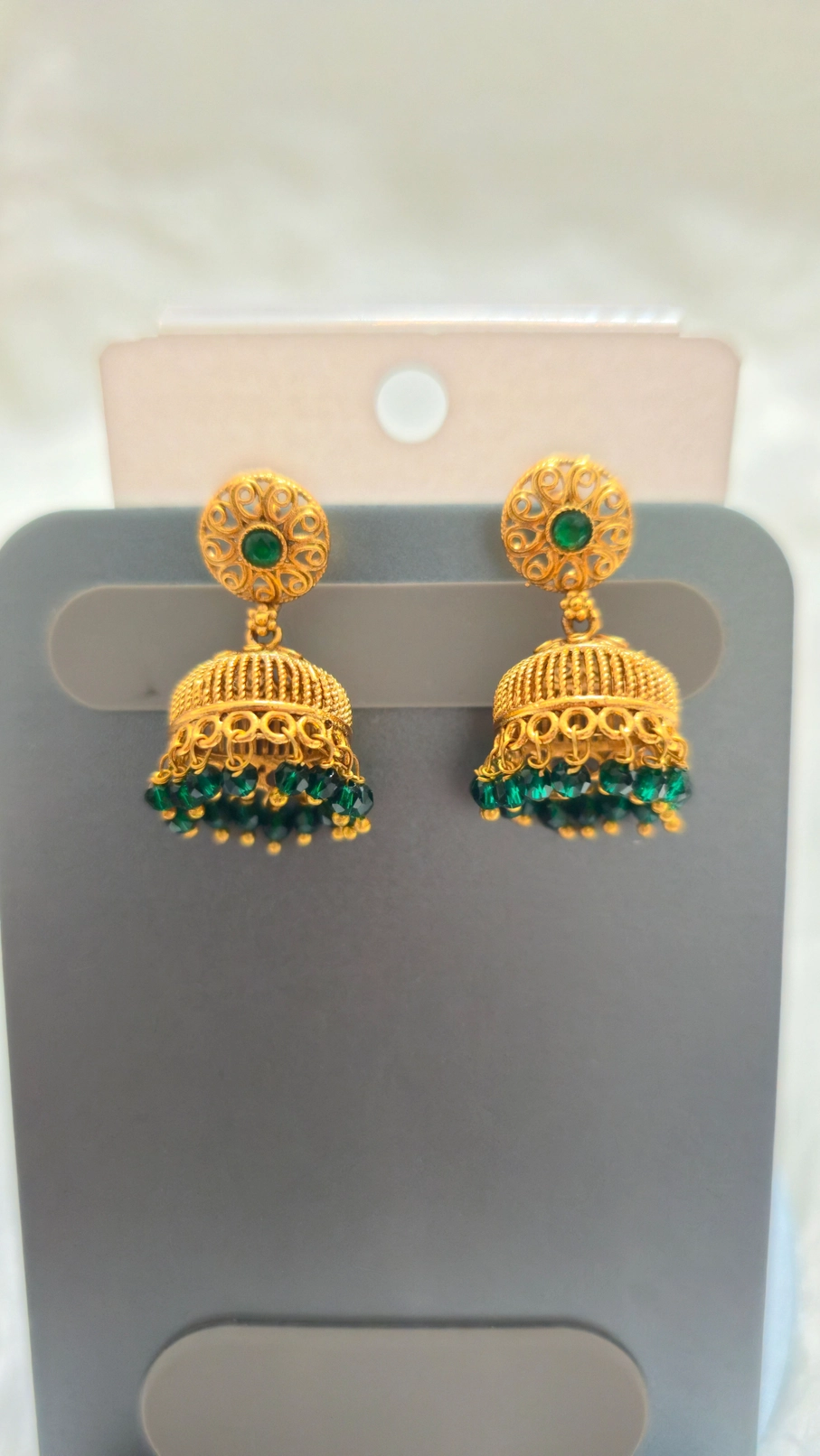 Emerald Aura Jhumka💫