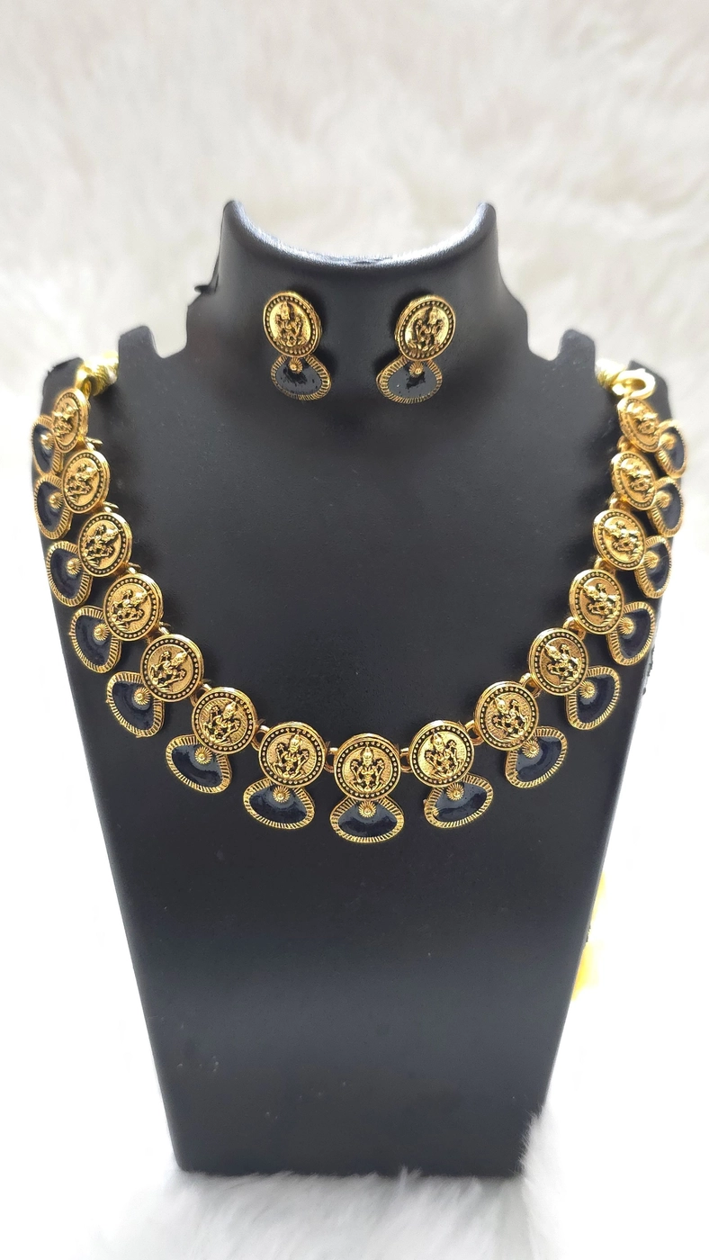 Divine Lakshmi Coin Necklace Set💫 1