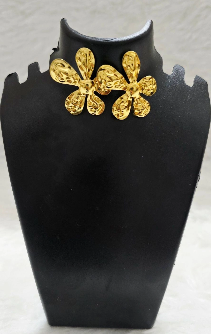 Petaluxe Chunky Gold Flower Earrings 🌼✨ 2