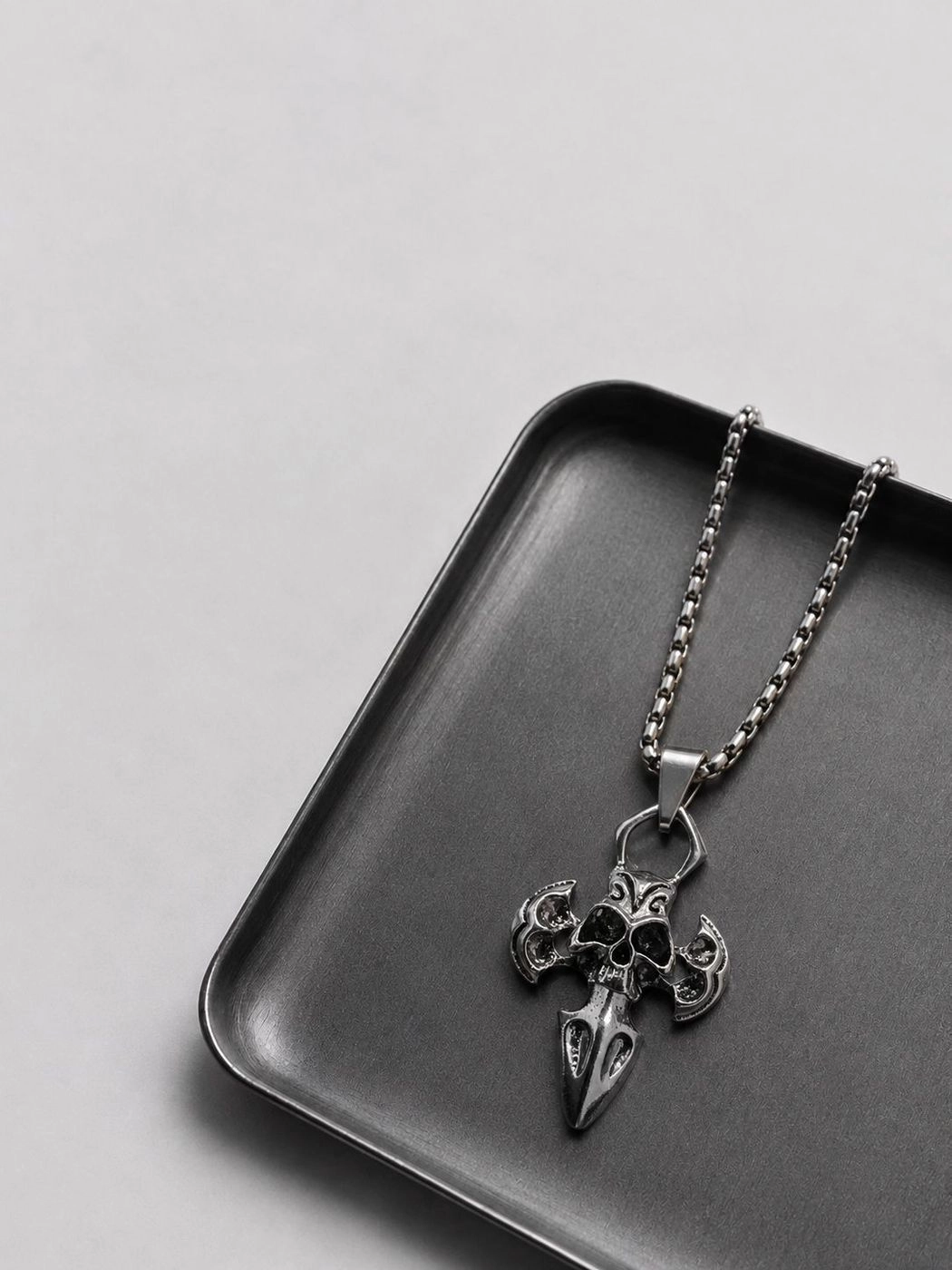 Y2K SKULL CHAIN