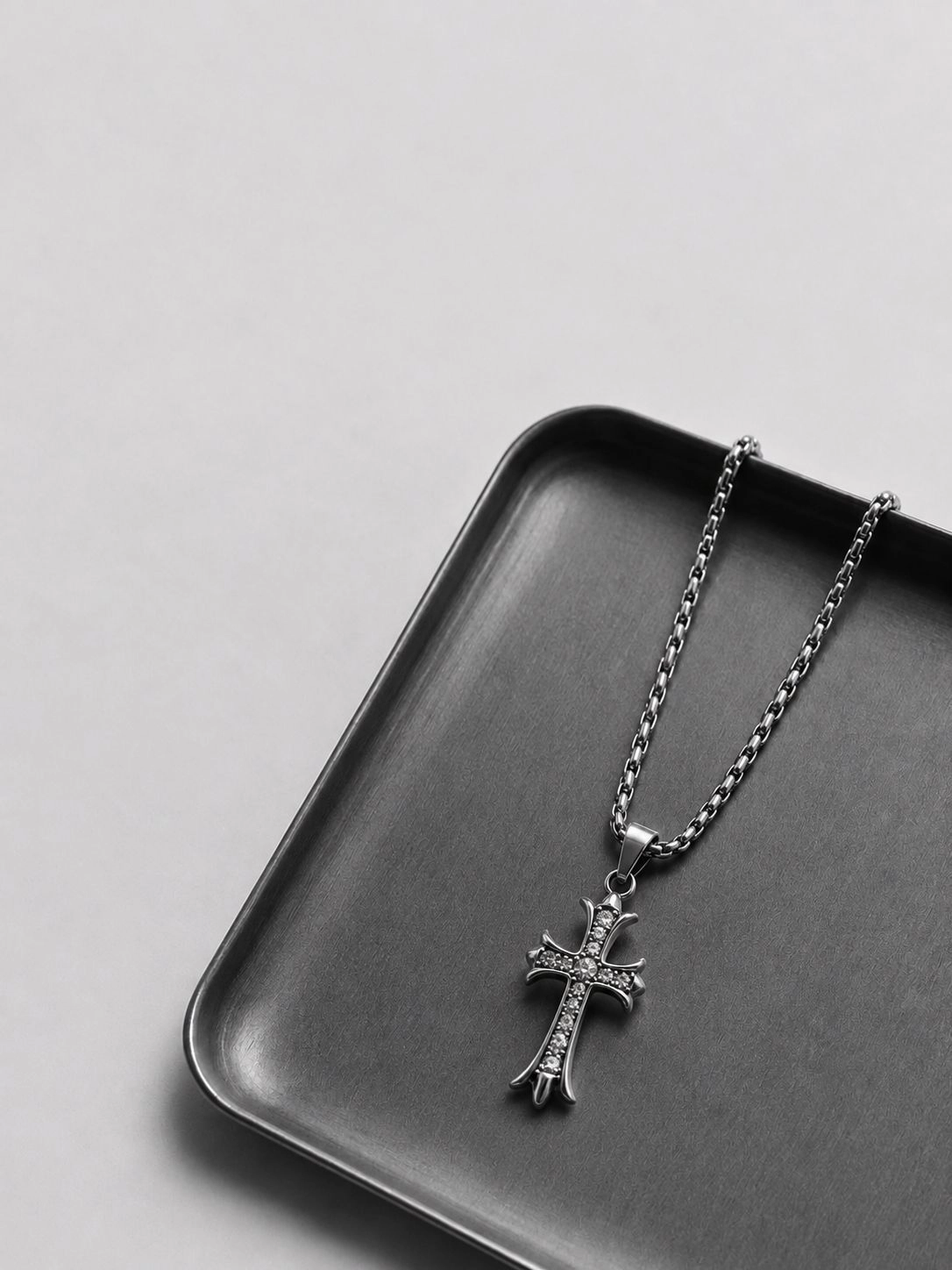 CEMETERY PAVÉ CHAIN