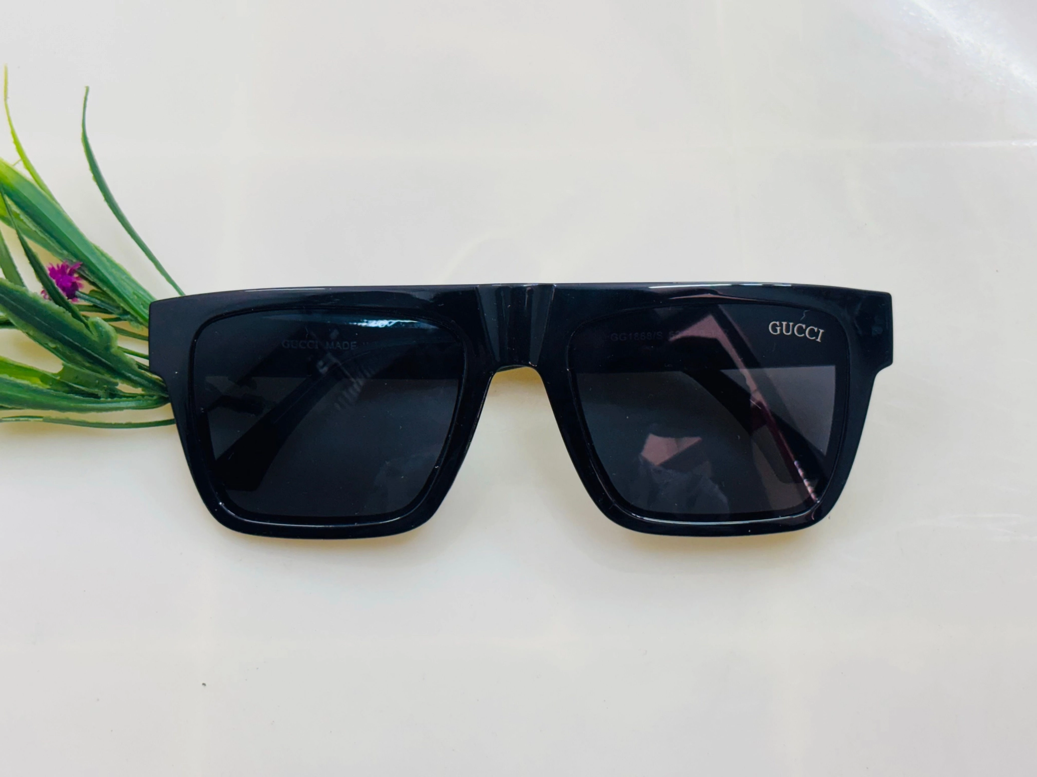 Tickkart GUC - Ci Sunglass 2
