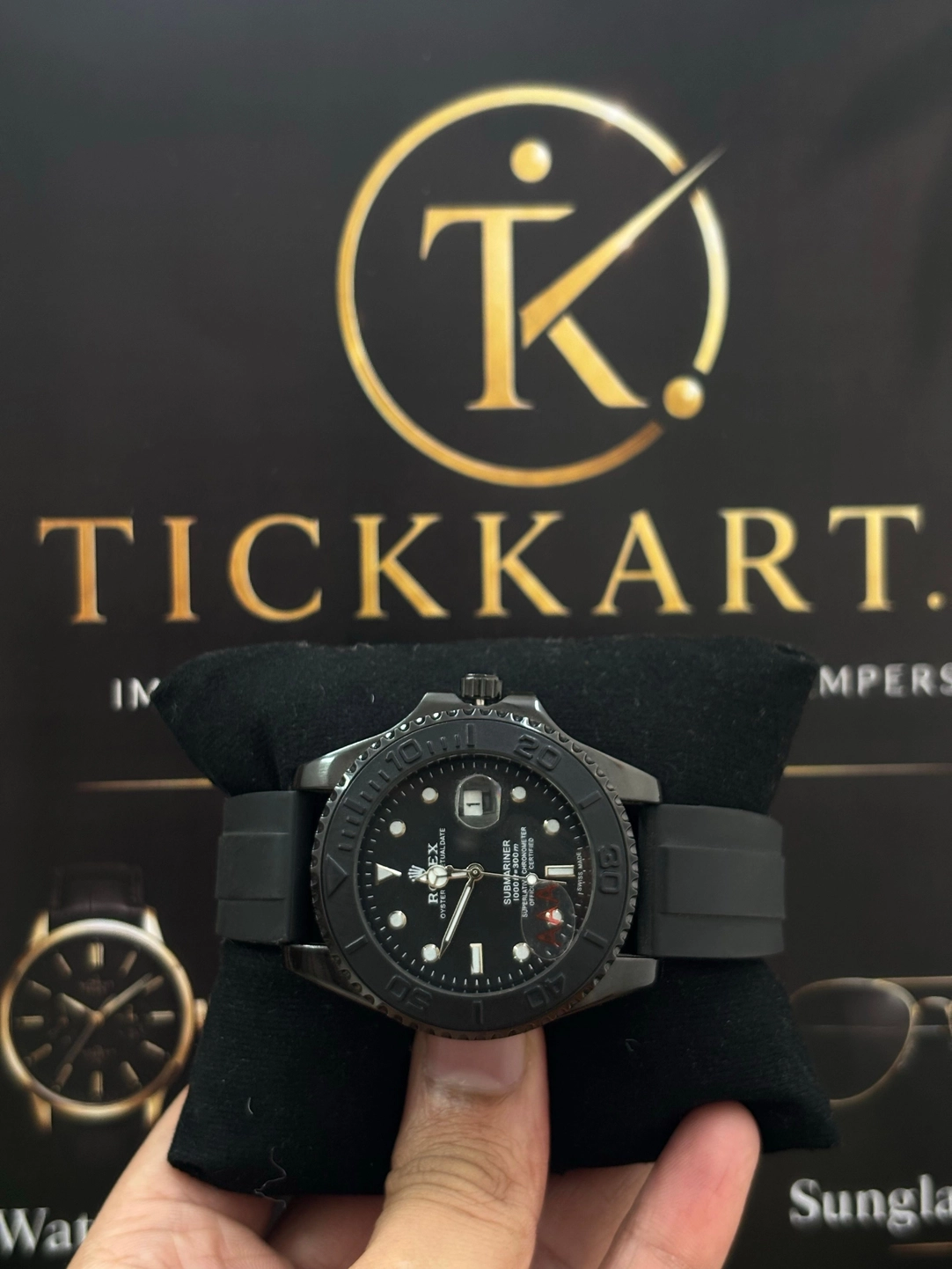 Full Black