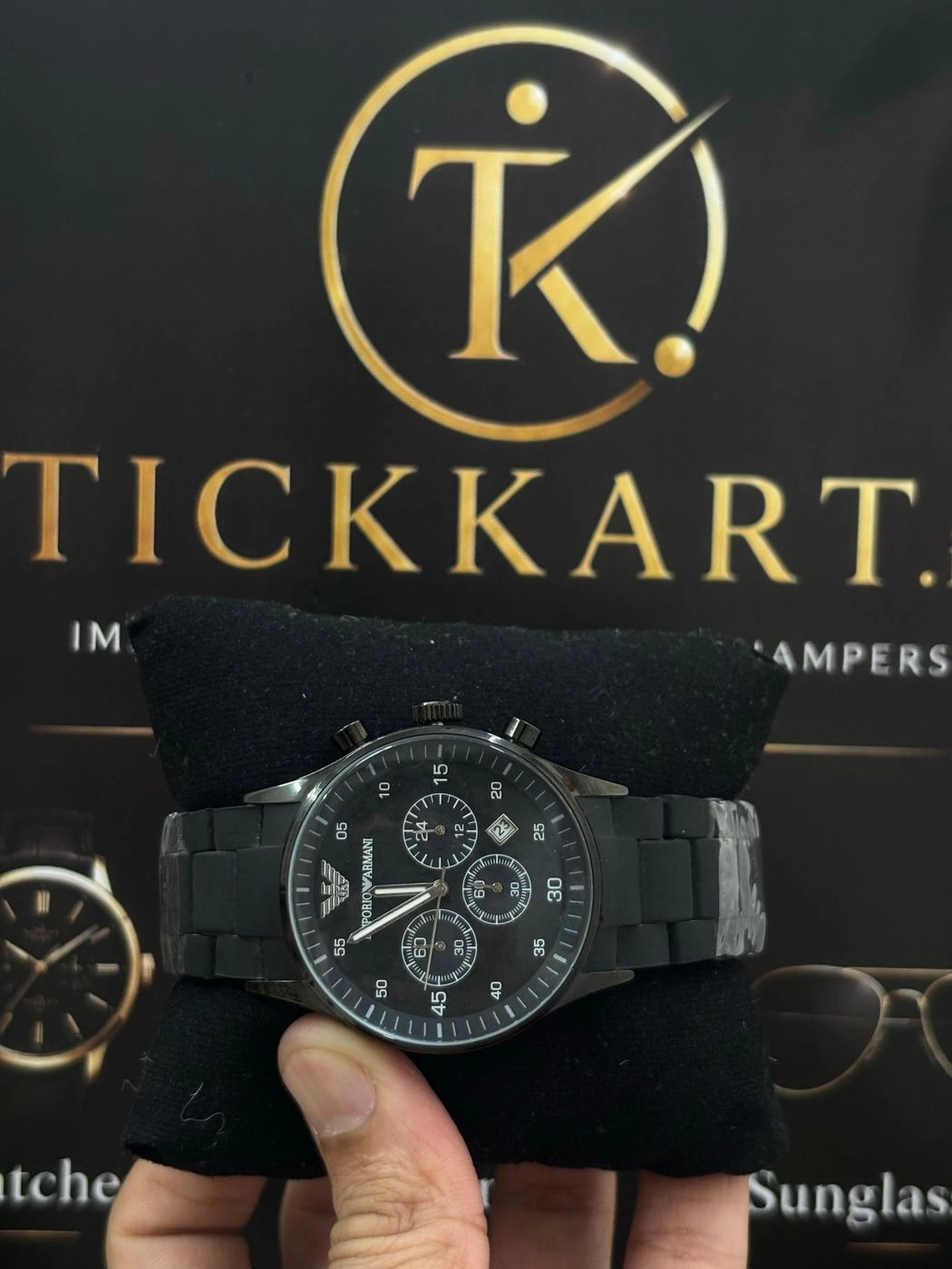 Full Black