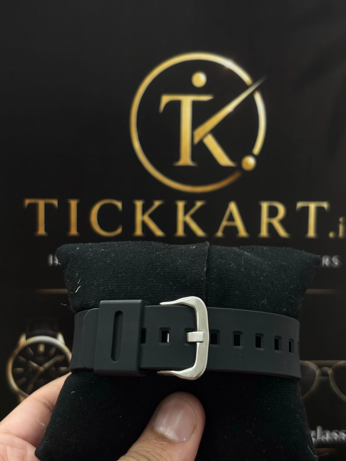 Tickkart Vintage Bold Silicone Full Black 3