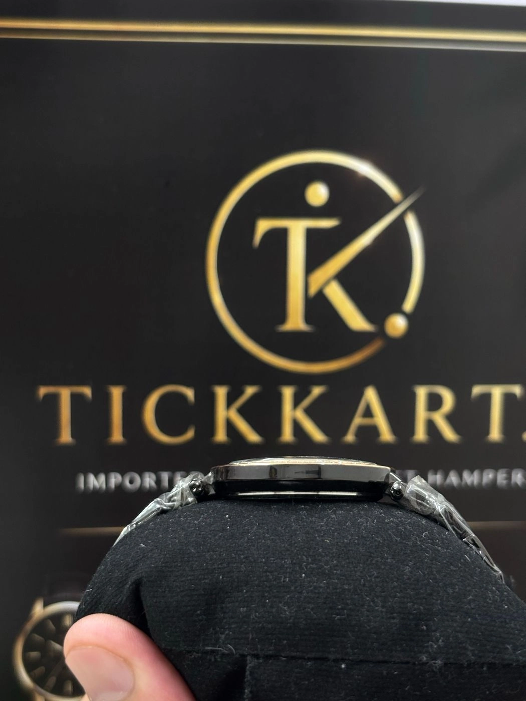 Tickkart MK Plain Black Women 2