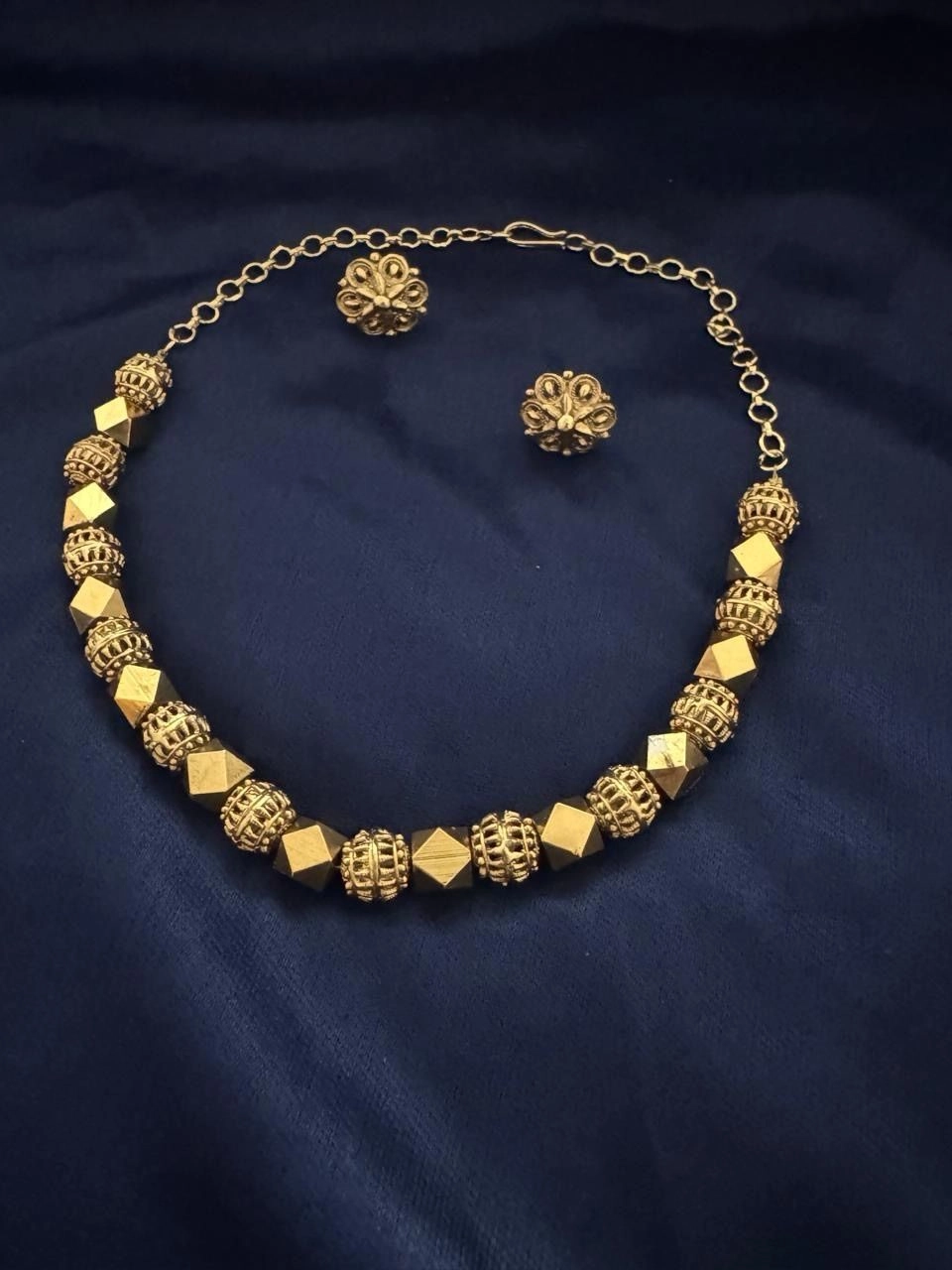 Antique Geometric Gold Bead Set 1