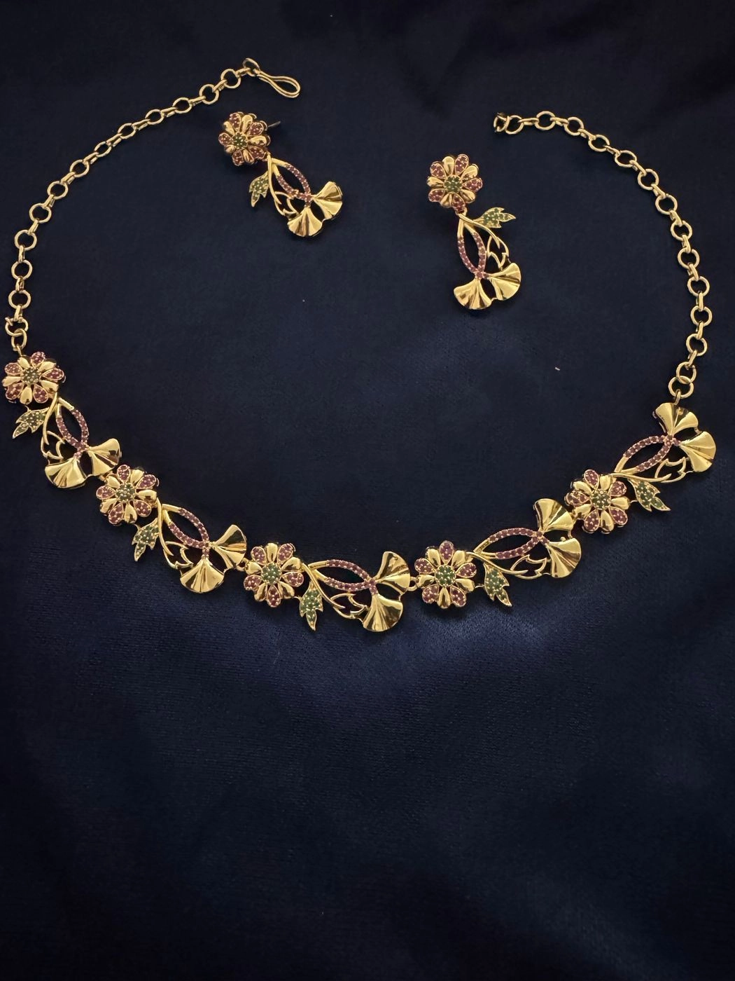 Floral Leaf Gold Necklace Set 1