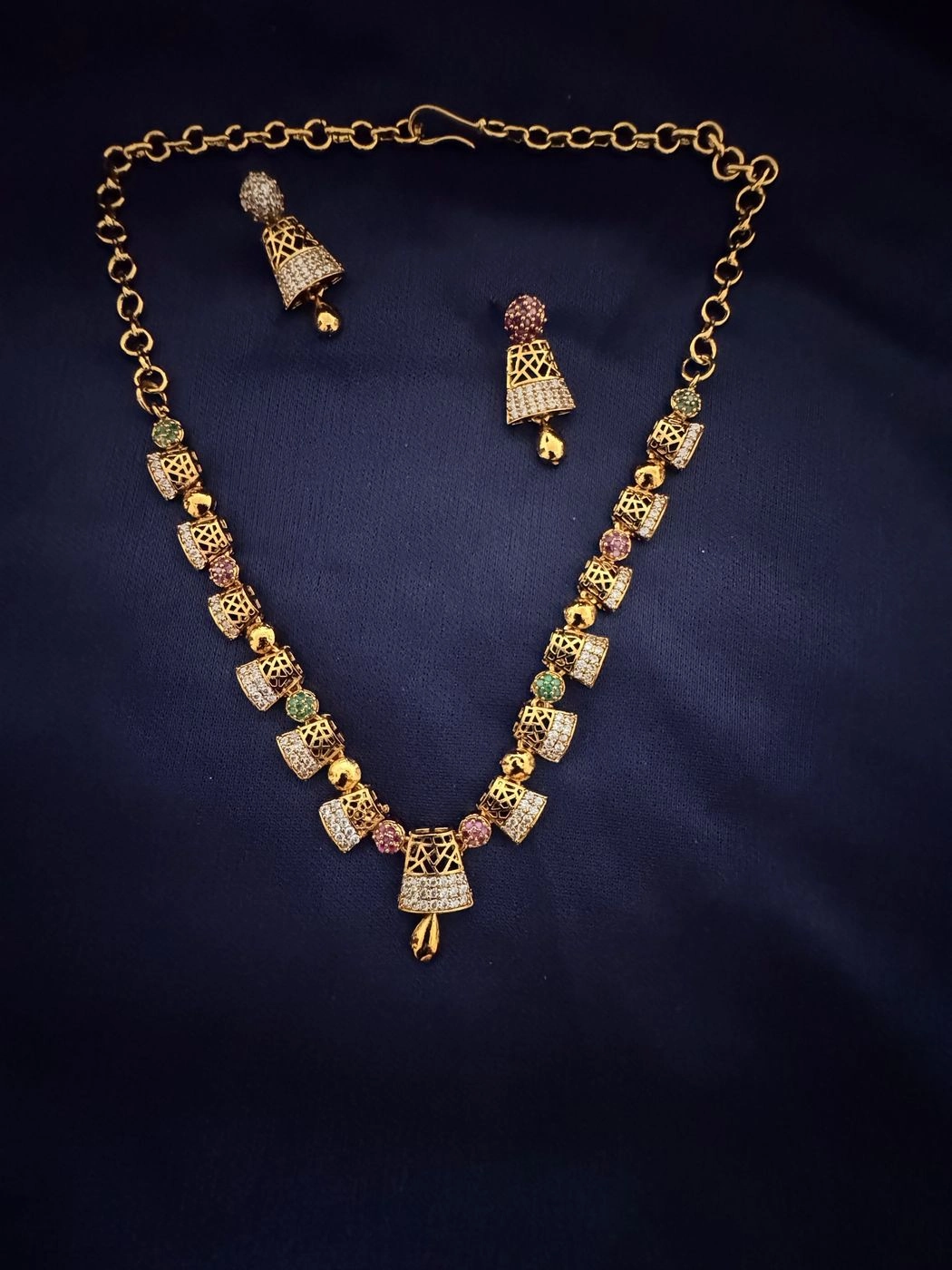 Cage Bell Beaded Gold Set 1