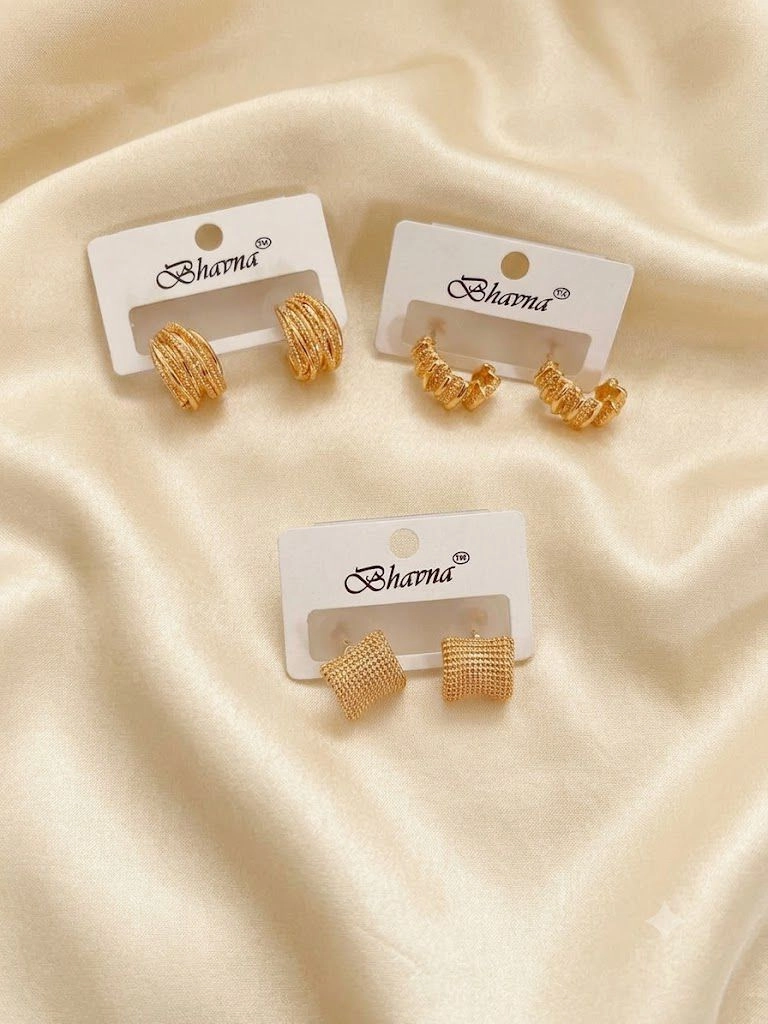 Gold-Toned Textured Earring Set (Includes 3 pairs: Multi-Strand Hoops, Ridged Huggie Hoops, and Mesh-Patterned Square Studs). 1