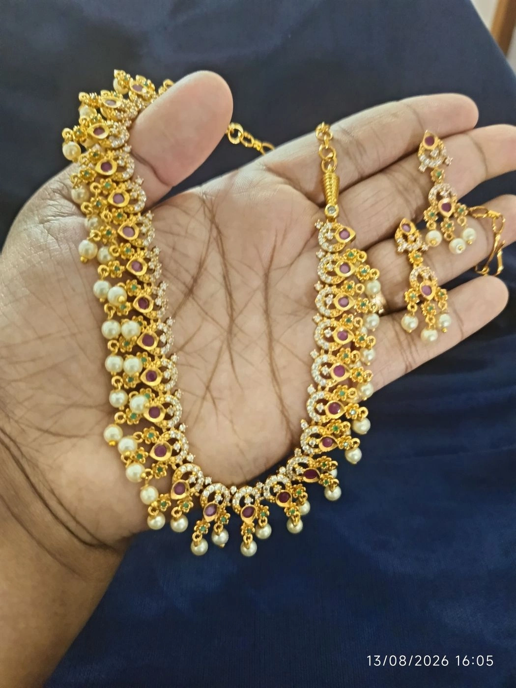 Graceful Necklace set 3