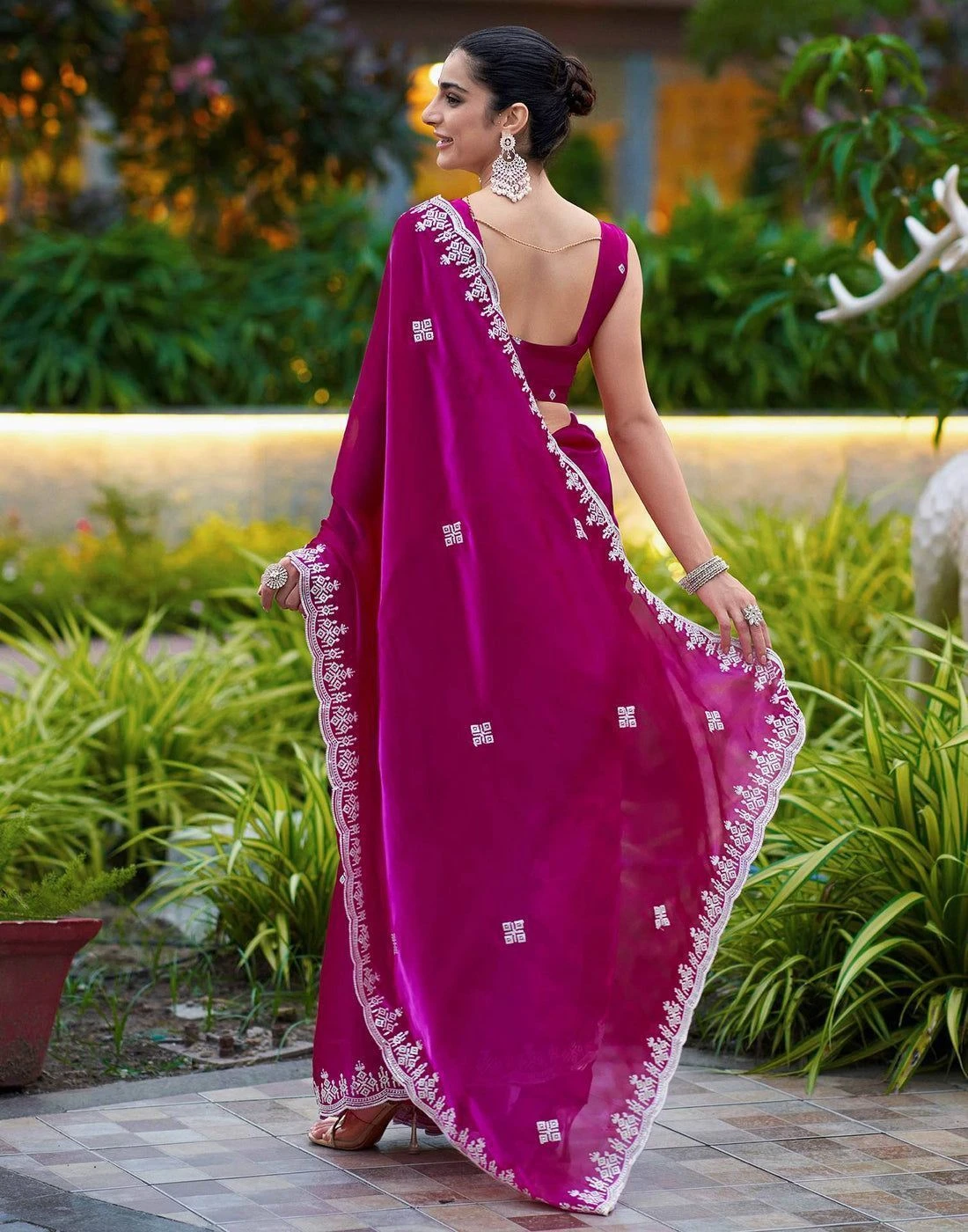 Tissue and shimmer Pink Saree 4