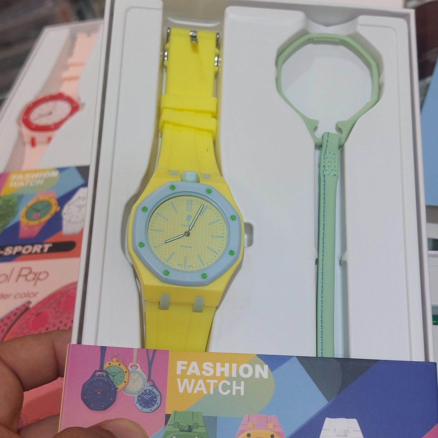New trending watch 4